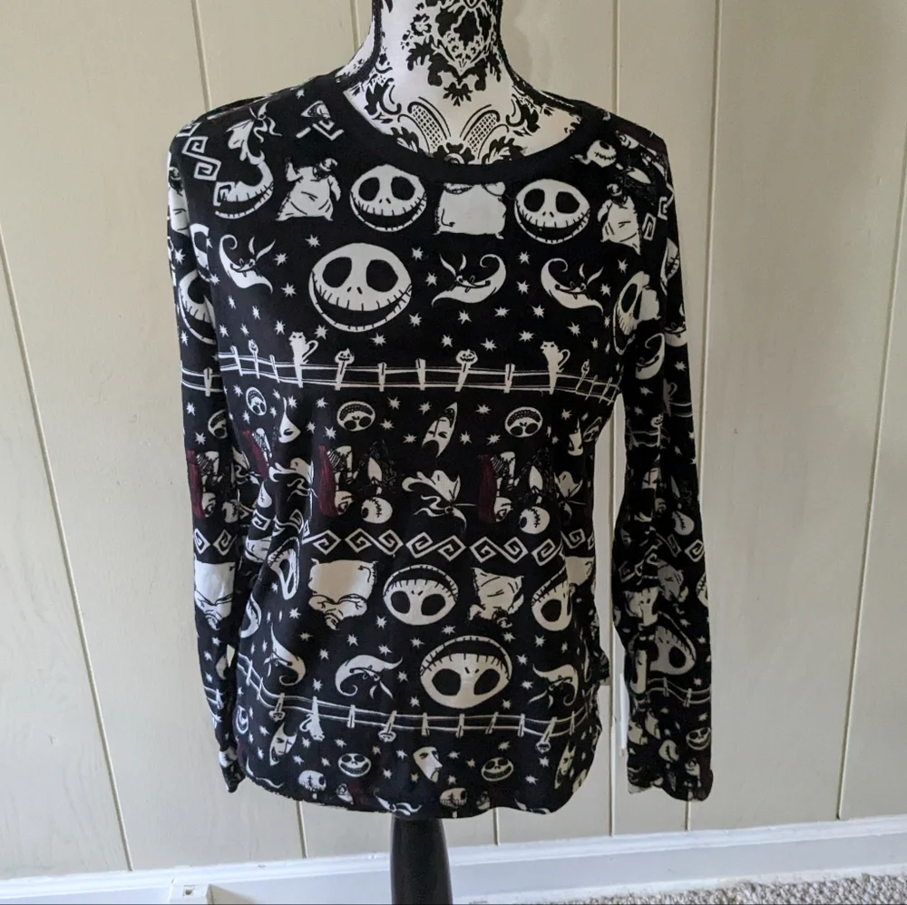 nightmare before Christmas top - Picture 1 of 5